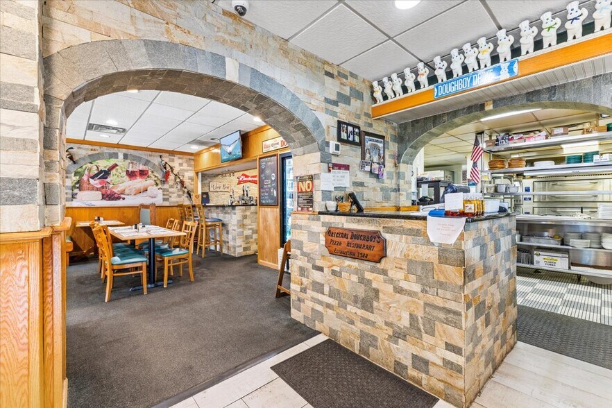 More Photos Of 232 W Moorestown Rd, Wind Gap Restaurant For Sale