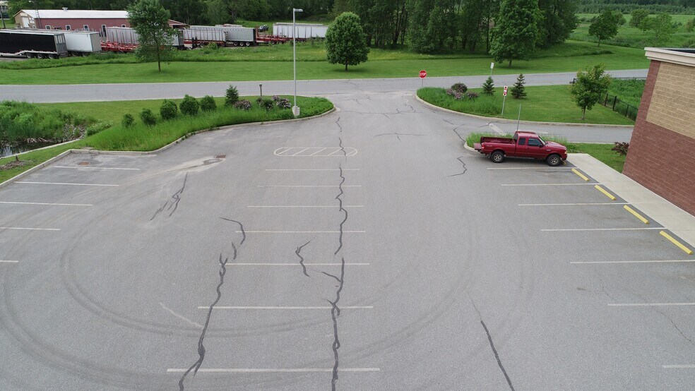 More Photos Of 4730 Us Route 5, Newport Drugstore For Lease