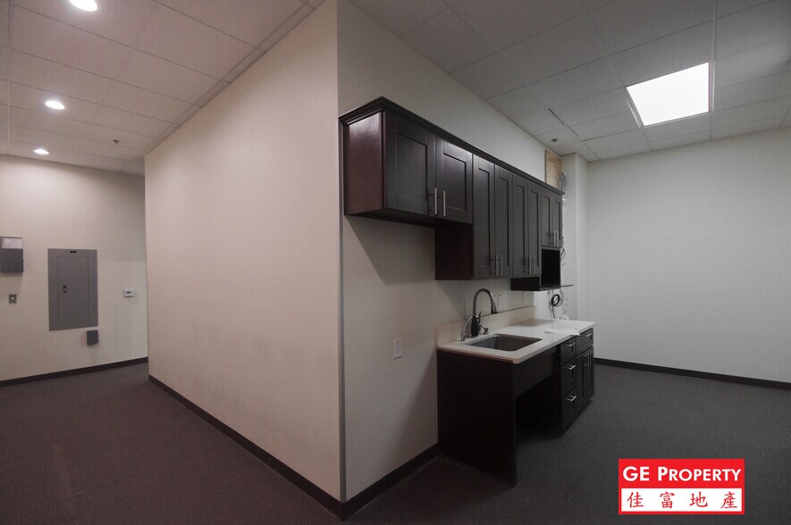 More Photos Of 403-407 W Valley Blvd, Alhambra General Retail For Sale