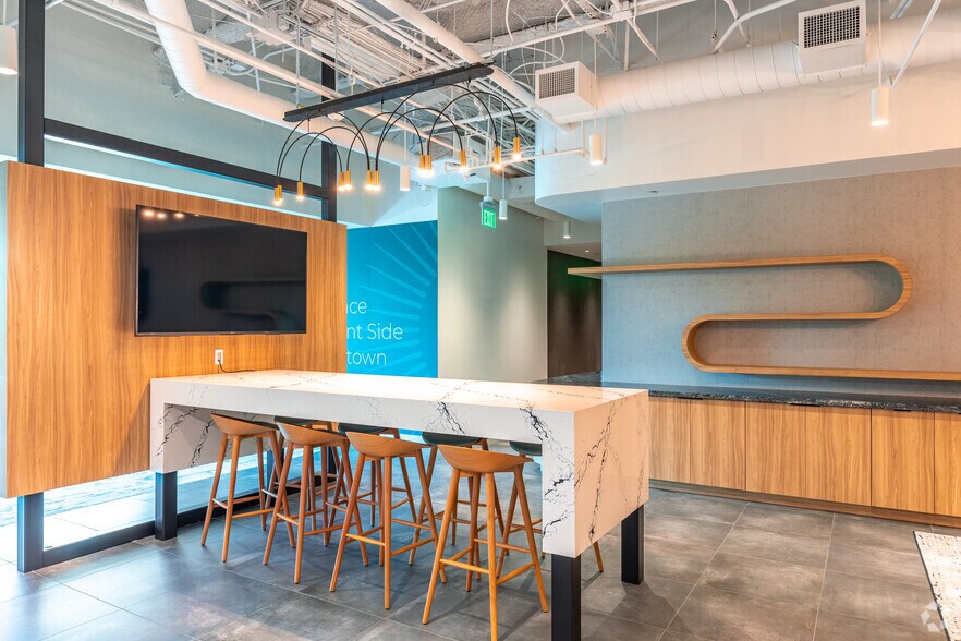 More Photos Of 1301 Young St, Dallas Office For Lease