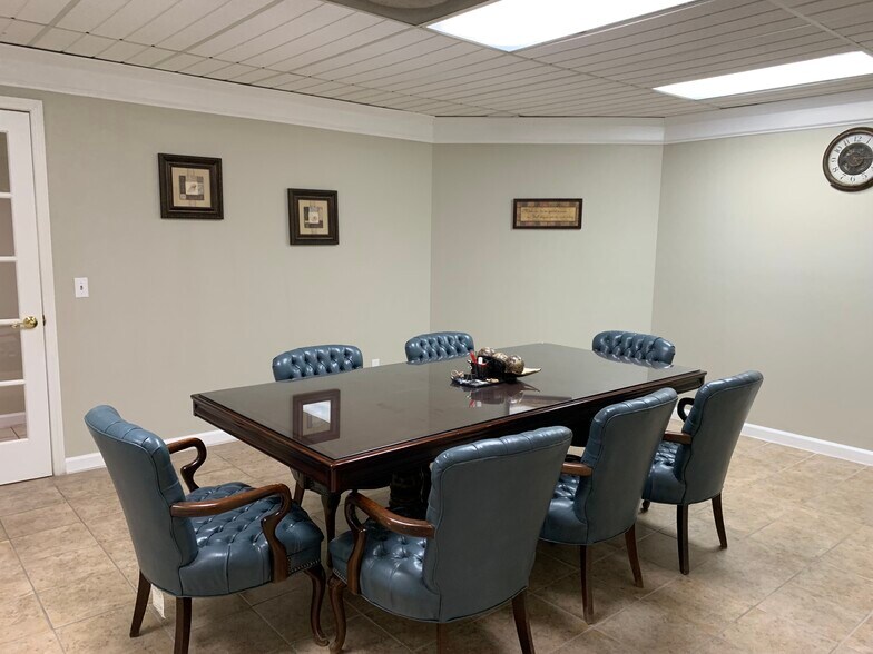 More Photos Of 652 Exchange Pl, Lilburn Office For Lease