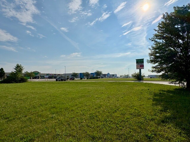 More Photos Of 475 Riverstone Pkwy, Kankakee Land For Sale