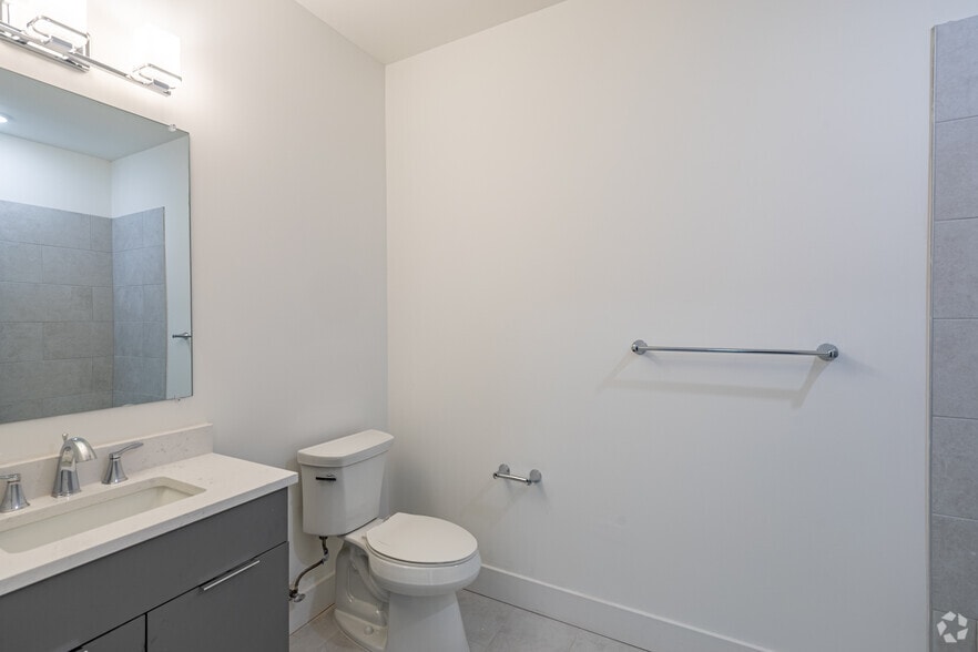 More Photos Of 10 W Westfield Ave W, Roselle Park Apartments For Lease