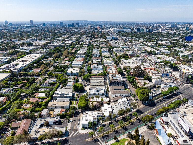 More Photos Of 1001 N Croft Ave, Los Angeles Apartments For Sale