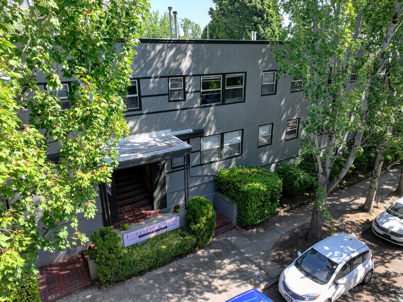 More Photos Of 2737 NW Upshur St, Portland Apartments For Sale