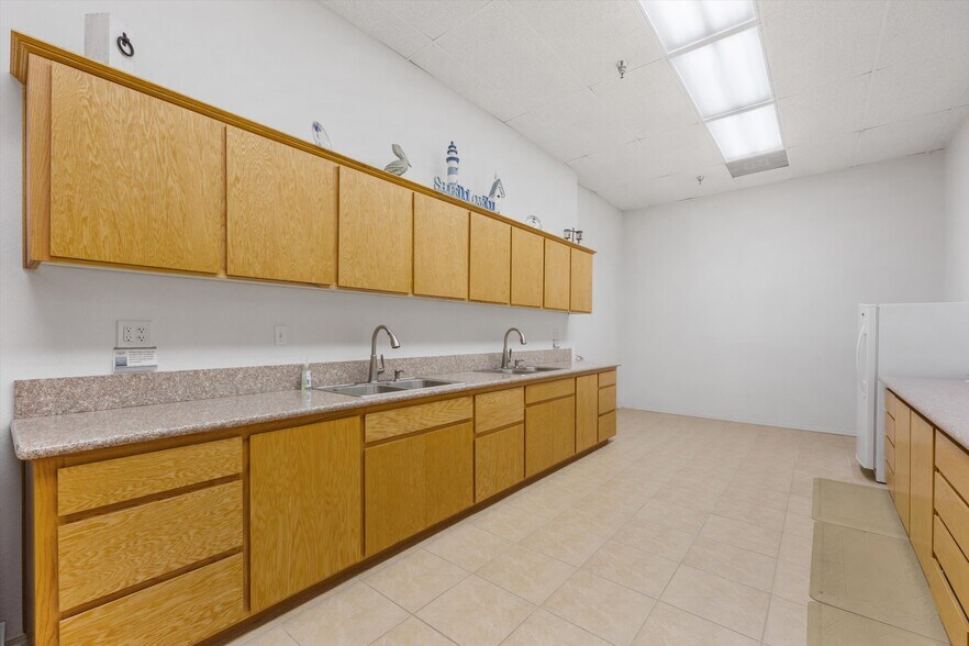 More Photos Of 6701 Niles St, Bakersfield Daycare Center For Sale