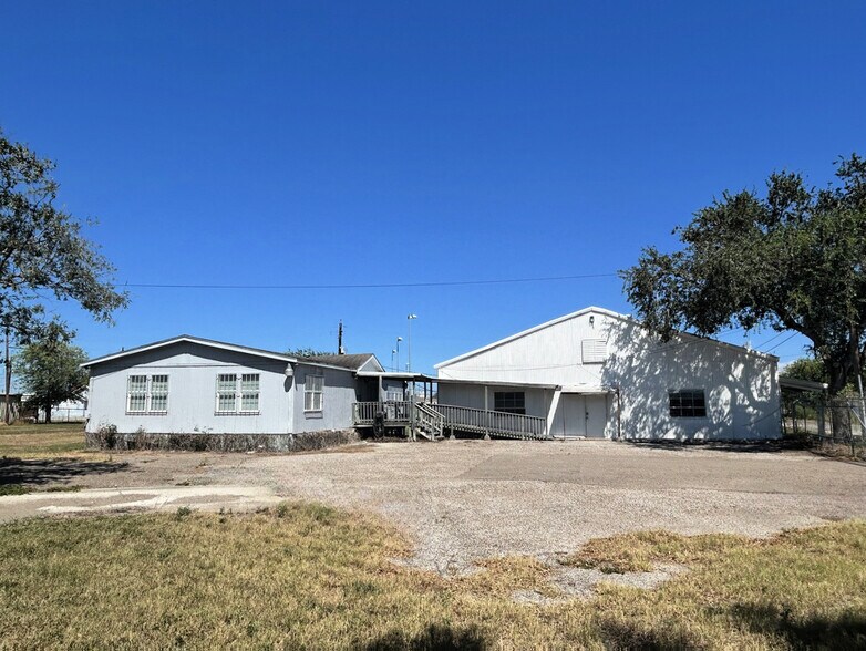 Primary Photo Of 601 Lily St, Corpus Christi Warehouse For Lease