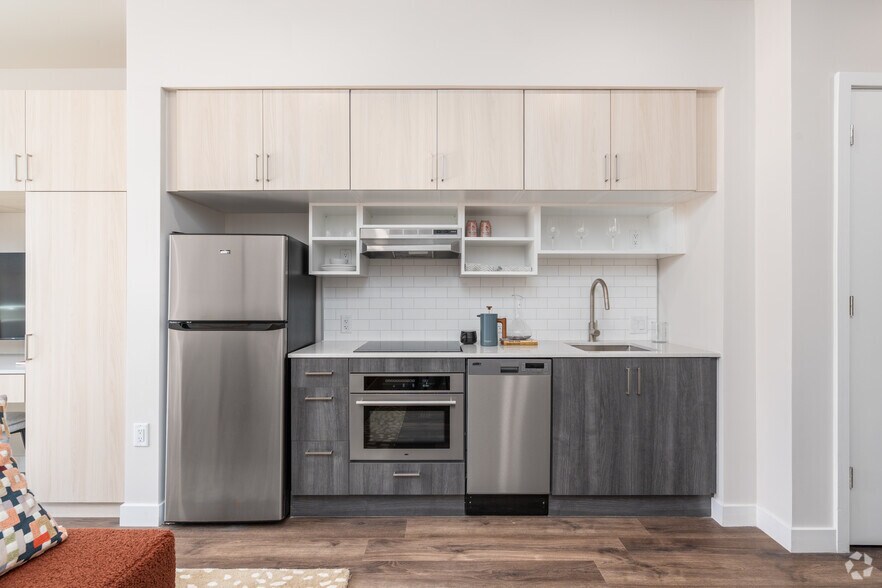 More Photos Of 1314 Spring Garden St, Philadelphia Apartments For Lease