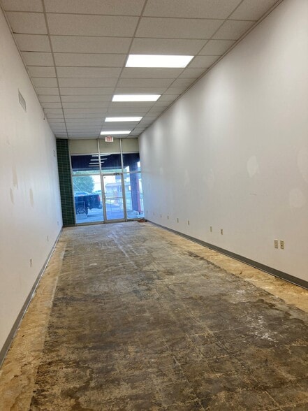 More Photos Of 200 N Saint Marys St, Beeville Medical For Lease