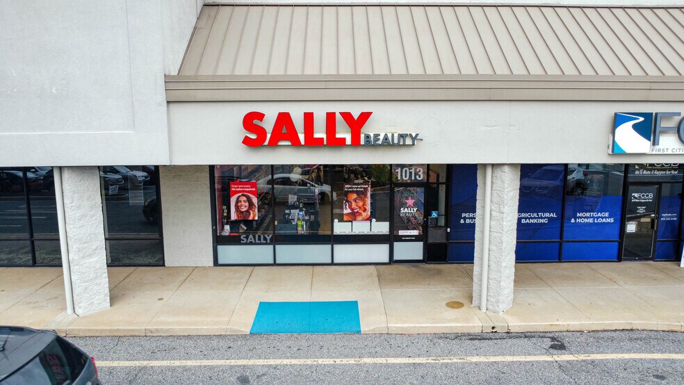 More Photos Of 1001 N DuPont Hwy, Dover Unknown For Lease