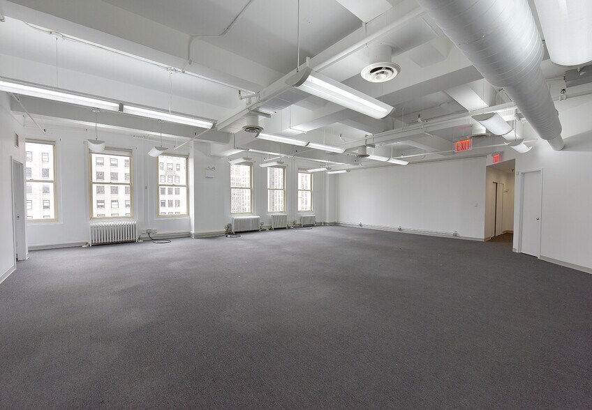 More Photos Of 70 W 36th St, New York Office For Lease