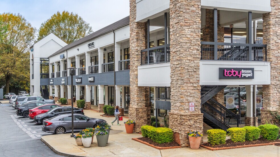 More Photos Of 4920 Roswell Rd NE, Atlanta Storefront For Sale