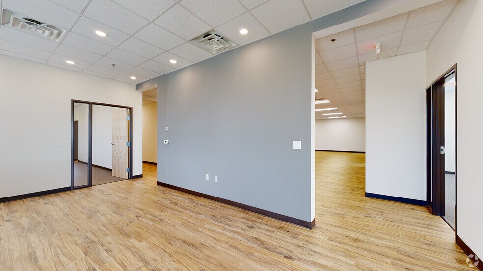 More Photos Of 1320 arrow point Dr, Cedar Park Unknown For Lease
