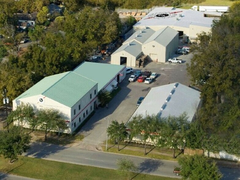 More Photos Of 4411 Navigation Blvd, Houston Warehouse For Sale