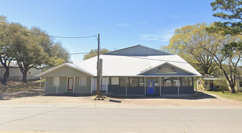 Primary Photo Of 767 W Main St, Bellville General Retail For Sale