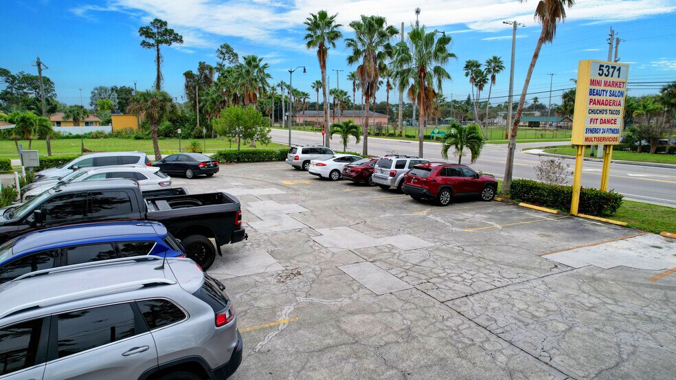 More Photos Of 5371 10th Ave N, Greenacres Storefront Retail Office For Lease