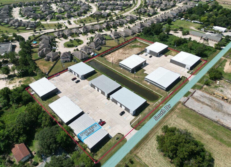 More Photos Of 17107 South Dr, Cypress Unknown For Lease