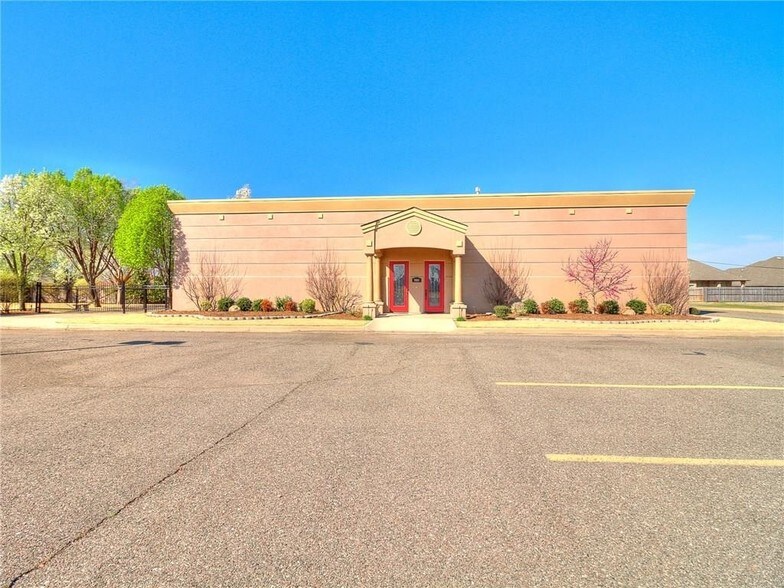More Photos Of 9101 S Robinson Ave, Oklahoma City Lodge Meeting Hall For Sale