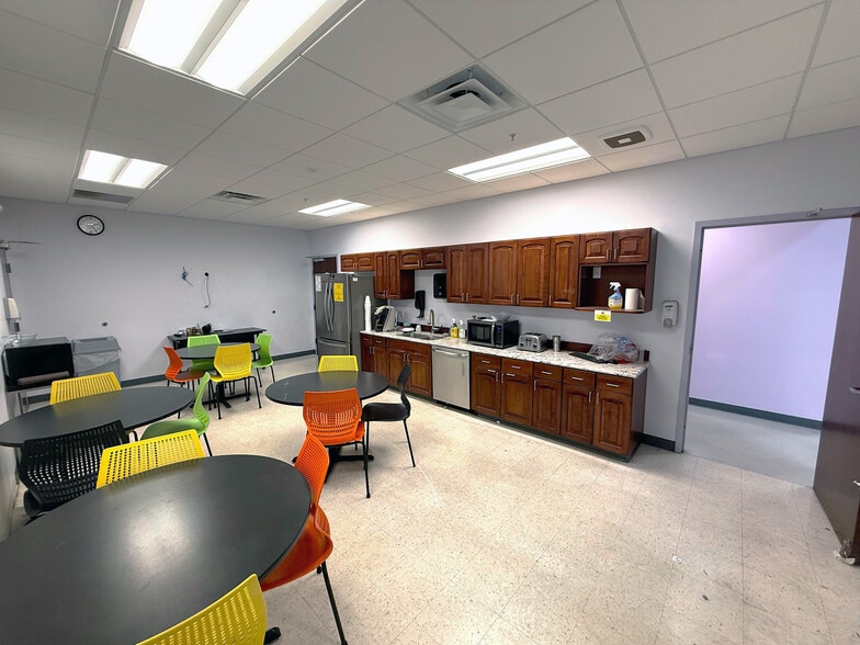 More Photos Of 1025 Willa Springs Dr, Winter Springs Manufacturing For Sale