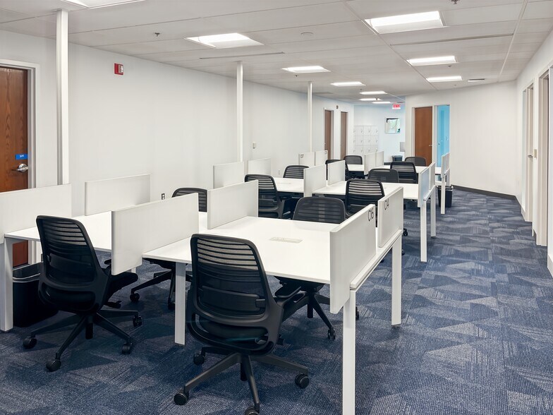 More Photos Of 4905 W Tilghman St, Allentown Coworking Space