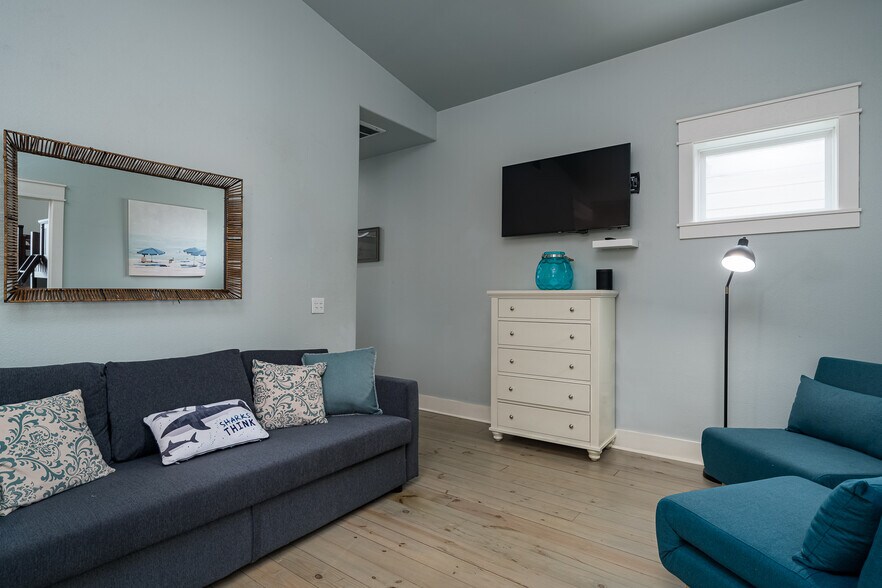 More Photos Of 2821 S 11th St, Port Aransas Multifamily For Sale