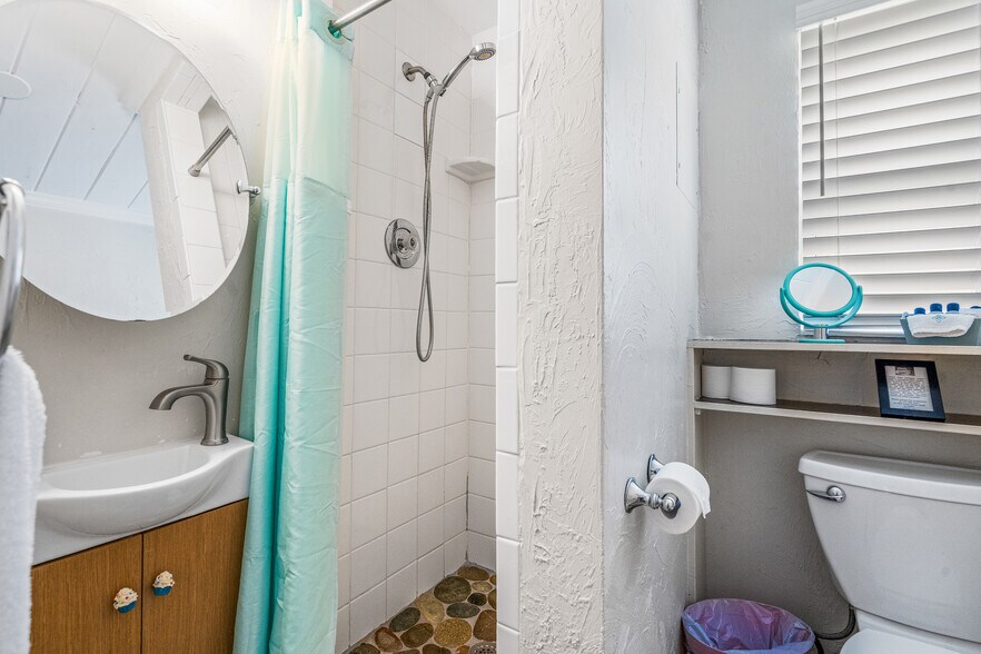 More Photos Of 11450 S Indian River Dr, Sebastian Hotel For Sale