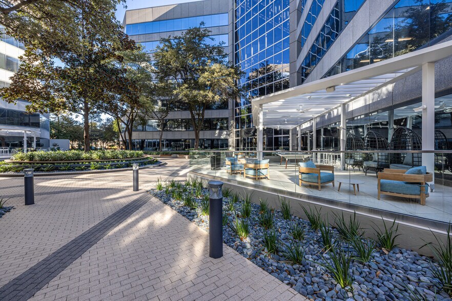 More Photos Of 1501-1507 Lyndon B Johnson Fwy, Dallas Unknown For Lease