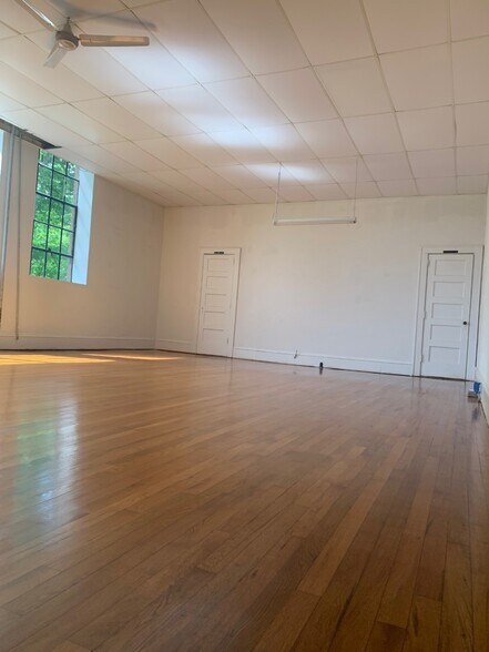 More Photos Of 156 School Rd, Mill Spring Office For Lease