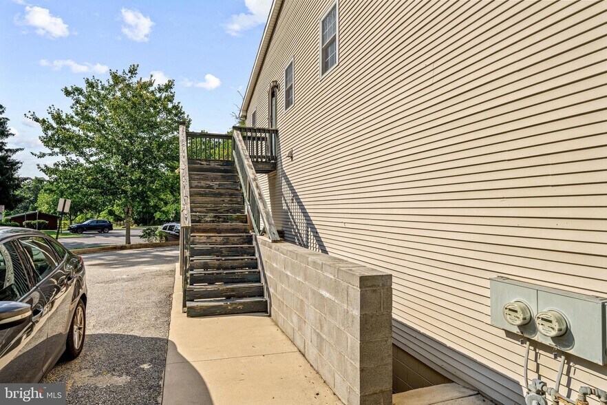More Photos Of 405 W Wayne Ave, Wayne Office Residential For Sale