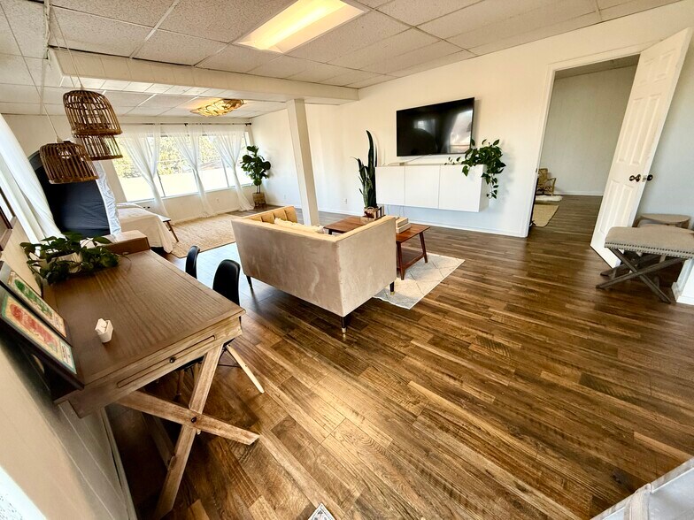 More Photos Of 644 NE Greenwood Ave, Bend Office For Lease