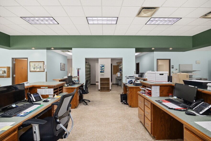 More Photos Of 20994 State Route K, Saint Joseph Office For Lease