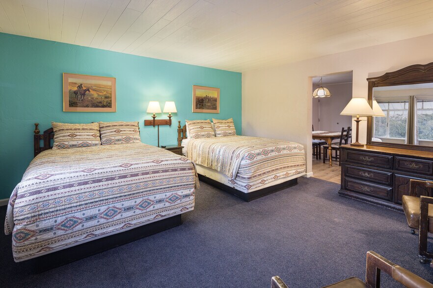 More Photos Of 166 S 400 E, Moab Hotel For Sale