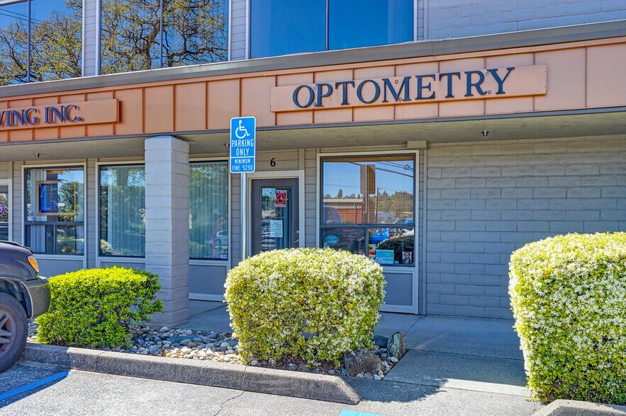 More Photos Of 11879 Kemper Rd, Auburn Office For Sale