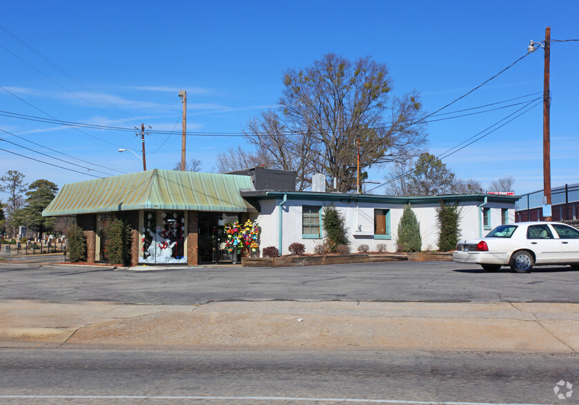 Primary Photo Of 344 6th Ave SW, Birmingham General Retail For Lease