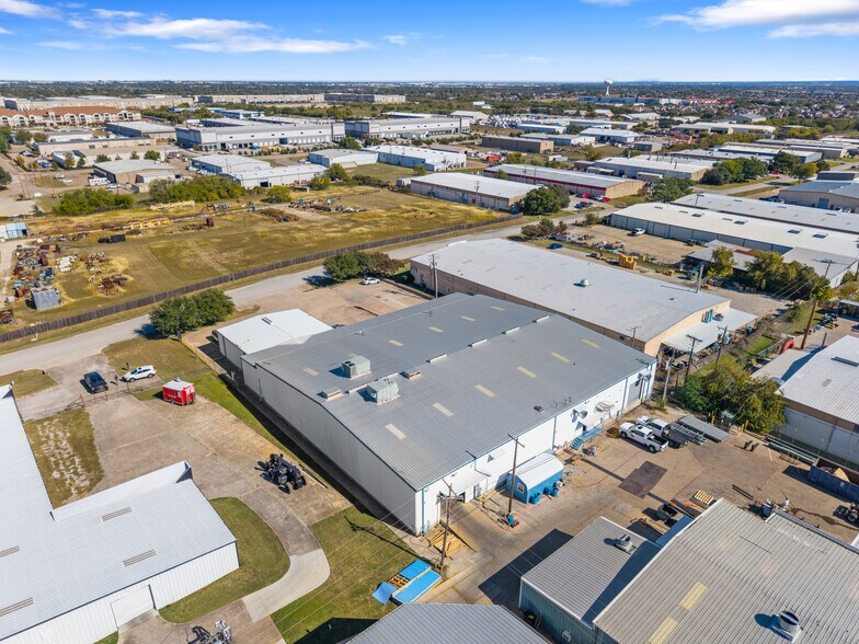 More Photos Of 1120 Commercial Blvd N, Arlington Warehouse For Lease