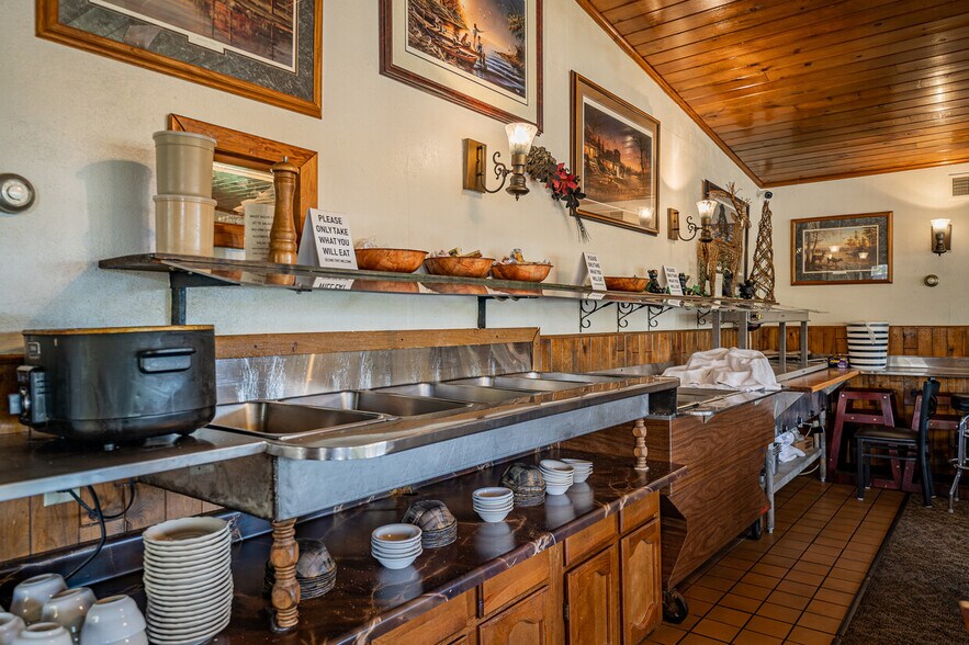 More Photos Of N10120 Parkway Rd, Crivitz Specialty For Sale