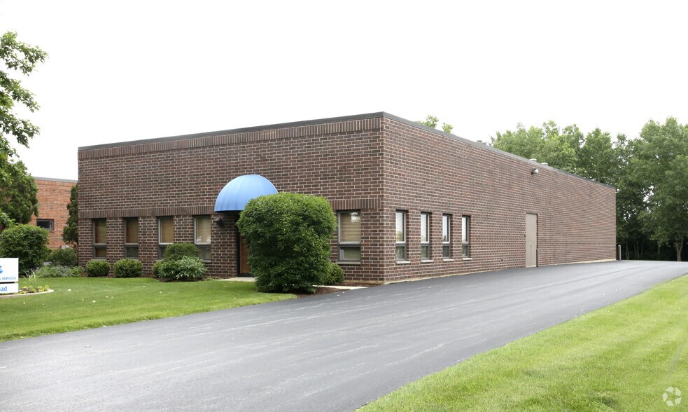 Primary Photo Of 290 Telser Rd, Lake Zurich Warehouse For Lease
