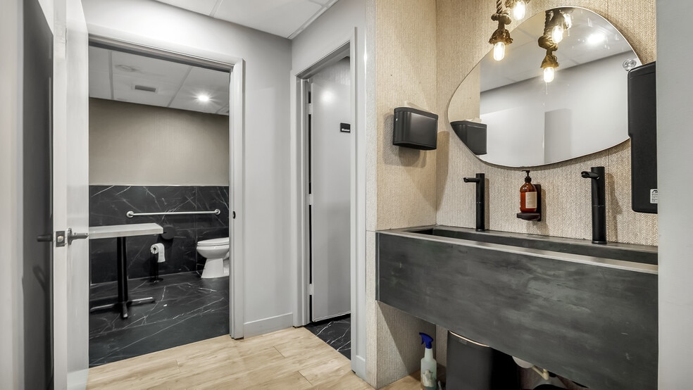 More Photos Of 2220 N University Dr, Fort Lauderdale Restaurant For Sale