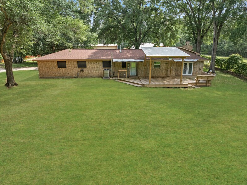 More Photos Of 18222 W FM 1097 Rd, Montgomery Flex For Lease