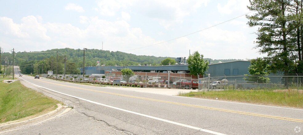 More Photos Of 124 Carson Rd, Birmingham Manufacturing For Lease