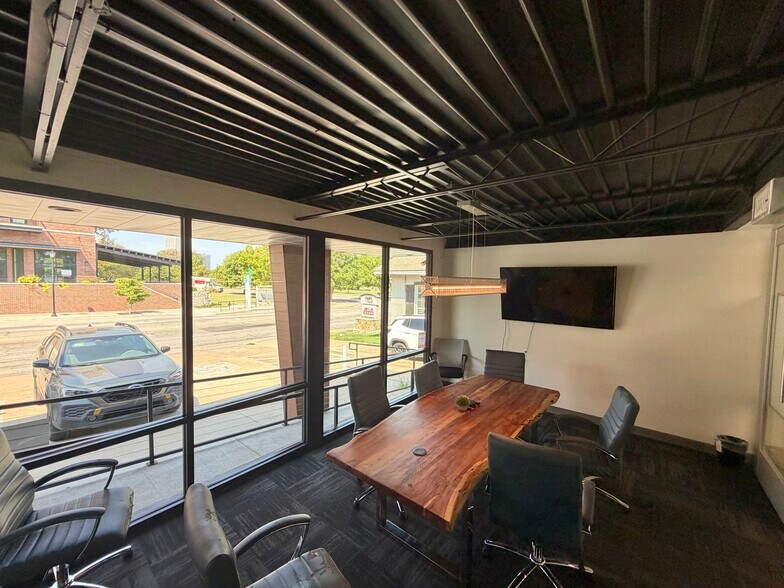 More Photos Of 623 S Peoria Ave, Tulsa Freestanding For Sale
