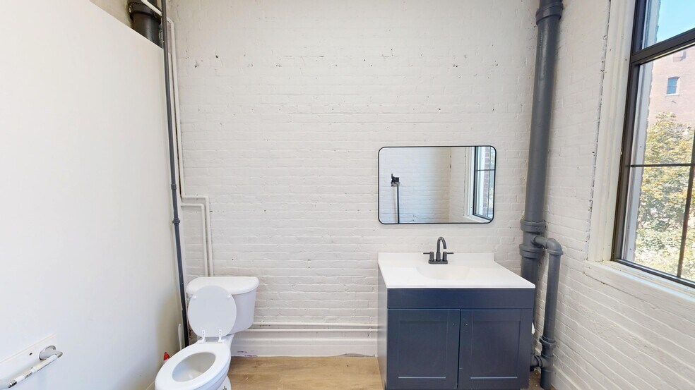 More Photos Of 9-11 Broad St, Glens Falls Office For Lease