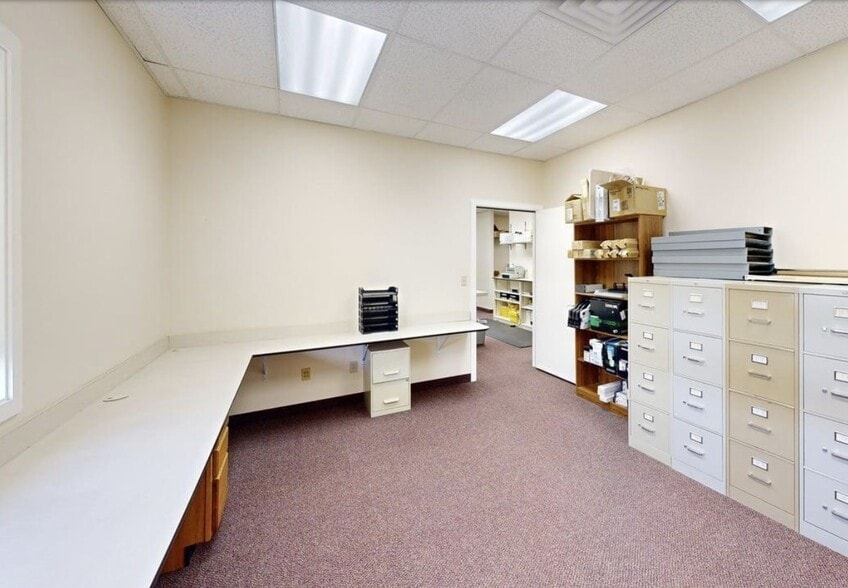 More Photos Of 1271 Port Dr, Clarkston Office For Sale