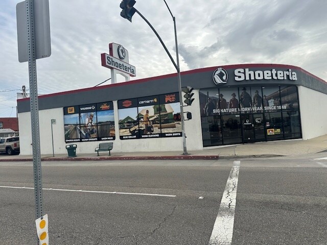 Primary Photo Of 1942 W Redondo Beach Blvd, Gardena Freestanding For Sale