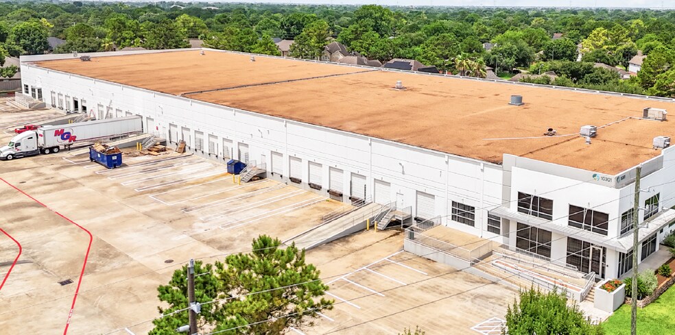 Primary Photo Of 10301 Round Up Ln, Houston Warehouse For Lease