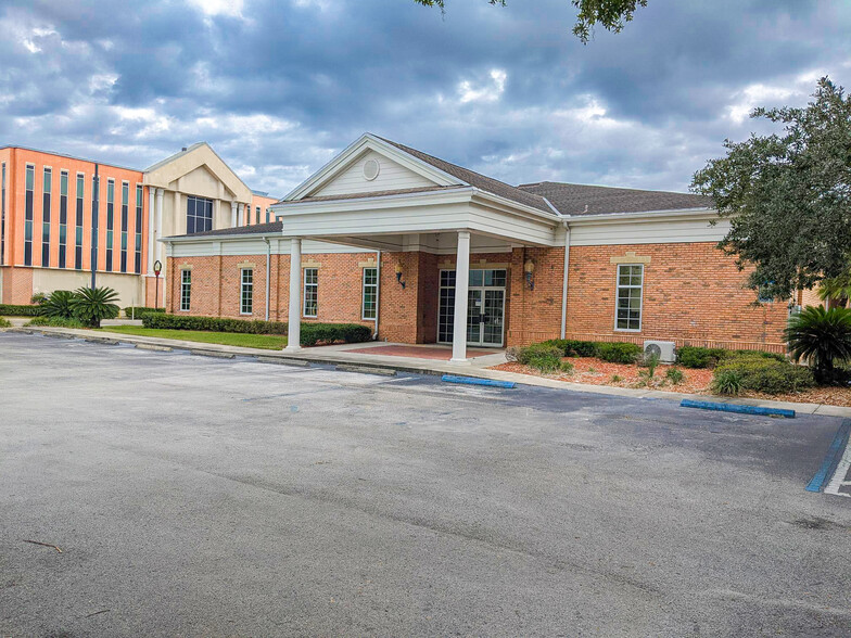 Primary Photo Of 201 W Reynolds St, Plant City Bank For Lease