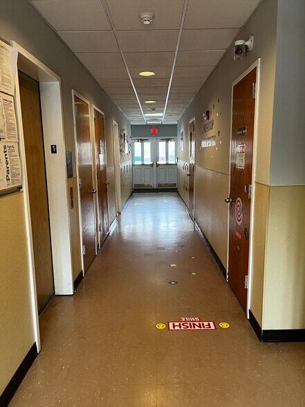 More Photos Of 6 Old Tomahawk St, Yorktown Heights Office For Sale