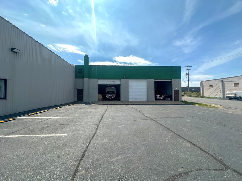 More Photos Of 302 E Locust St, Scranton Warehouse For Lease