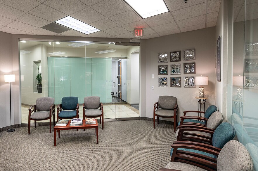 More Photos Of 22601 N 19th Ave, Phoenix Office For Sale
