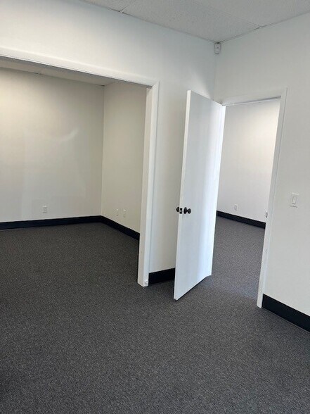 More Photos Of 9225 Ulmerton Rd, Largo Light Distribution For Lease